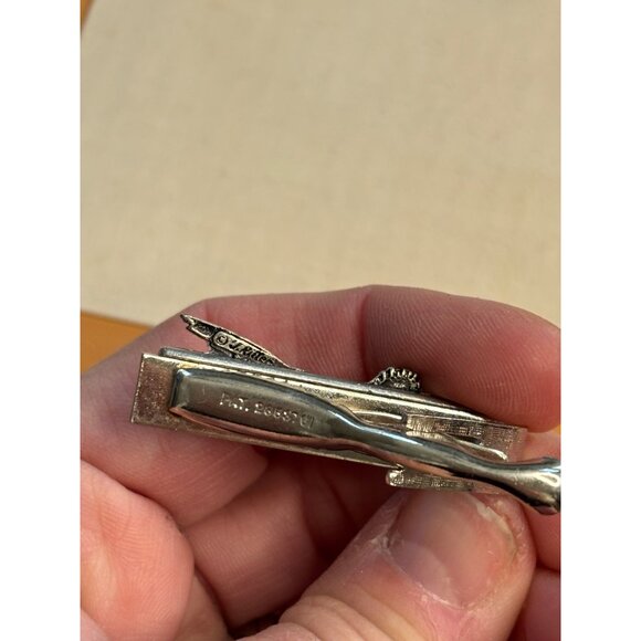 Vintage Mens Tie Clips Lot Of 7 Mixed Designs Sword Gun Harmonica Gold & Silver - Picture 9 of 16